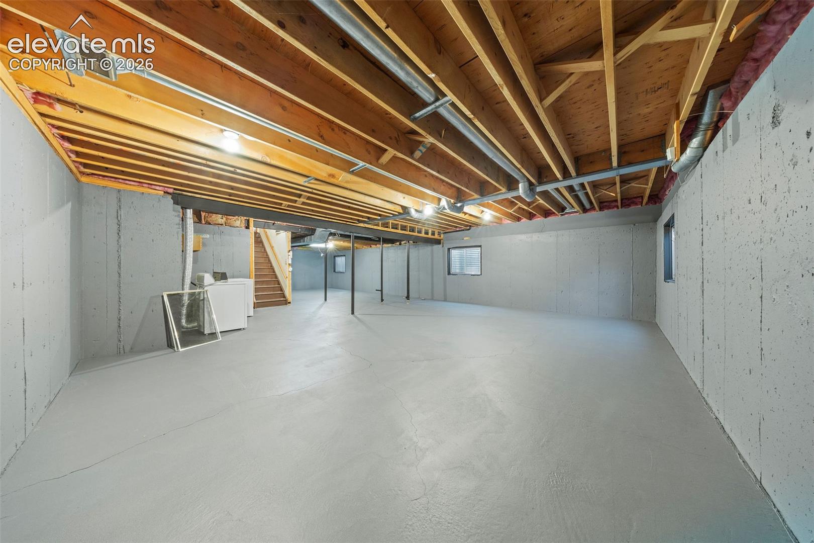 Listing photo 36 for 6120 Moorfield Avenue