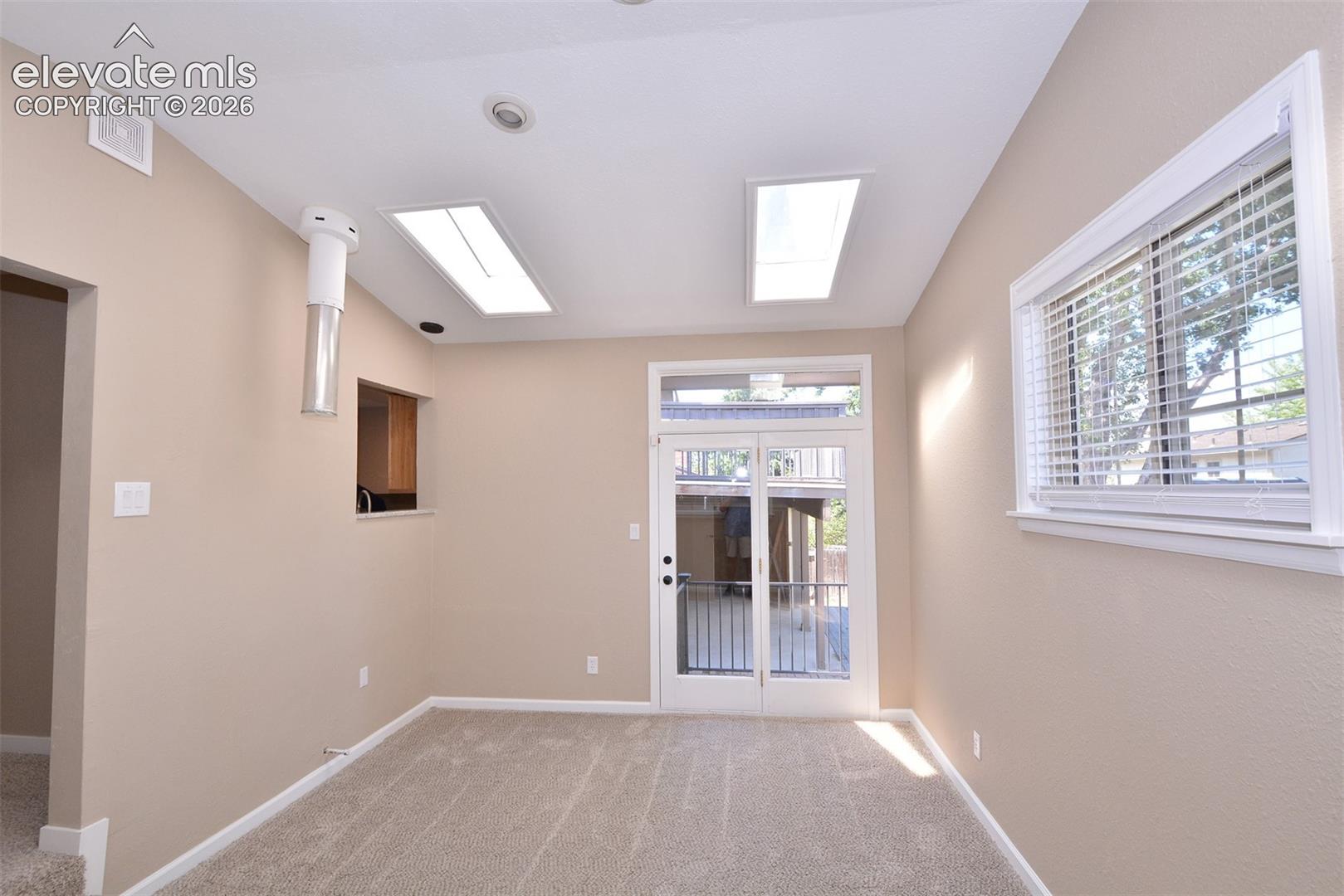 5020 Barcelona Way, photo 9
