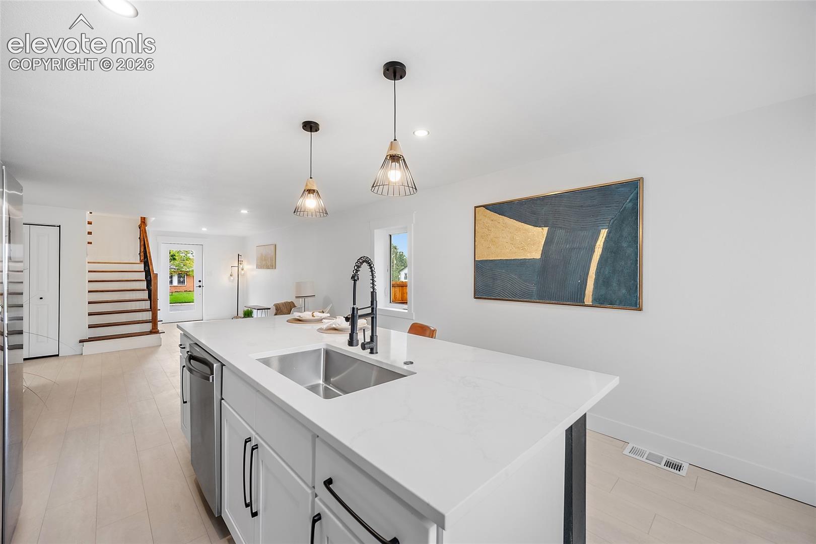 Listing photo 12 for 3630 W Walsh Place