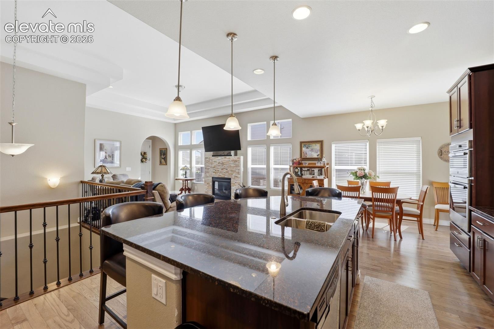 Listing photo 7 for 9982 Golf Crest Drive
