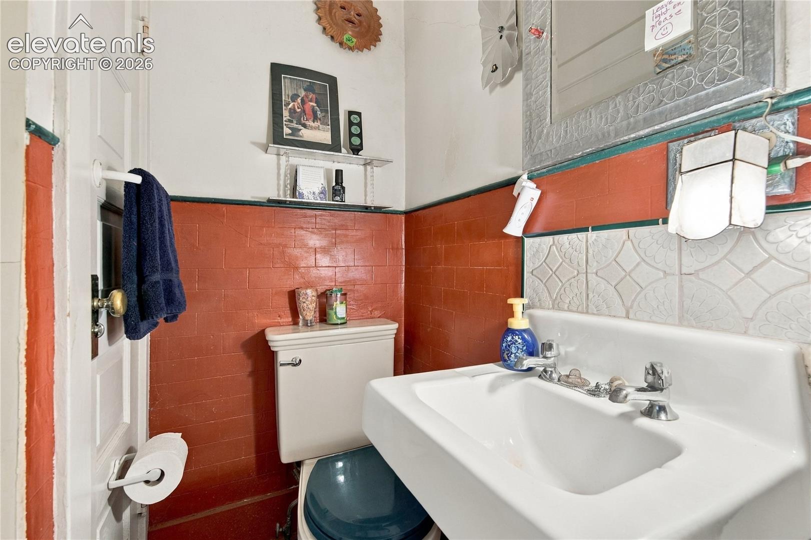 Listing photo 9 for 7115 Maple Street