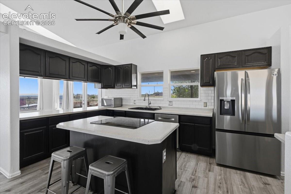 Listing photo 6 for 676 E Heron Drive