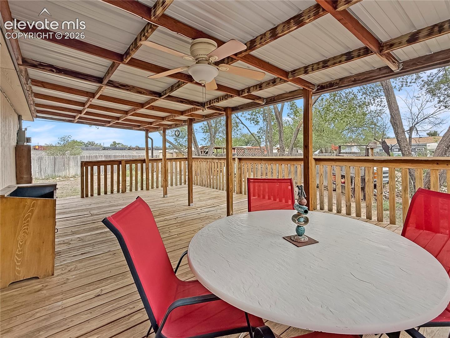 Listing photo 17 for 2620 Lowell Avenue