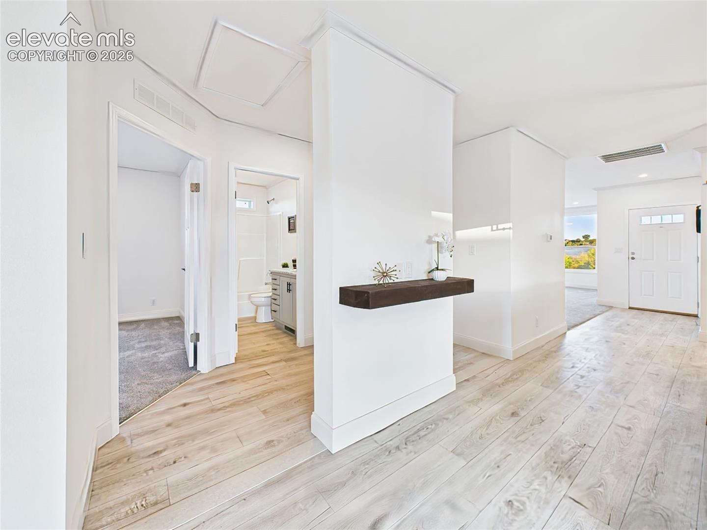 Listing photo 33 for 893 S Greenway Avenue