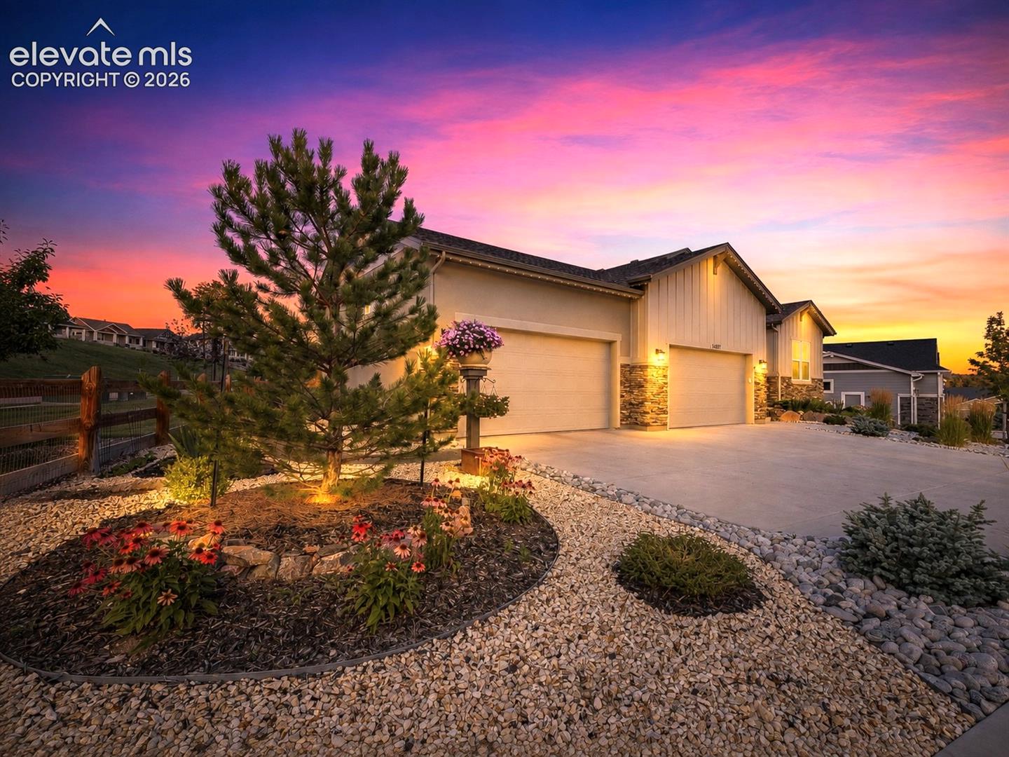 Listing photo 9 for 16297 Forest Cloud Way