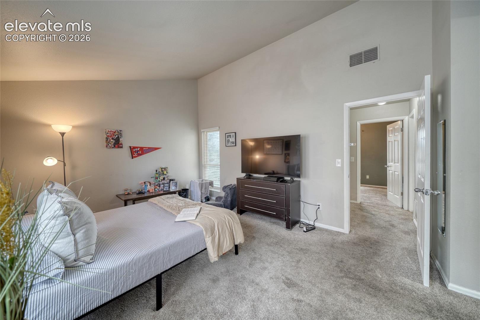 Listing photo 22 for 3330 Templeton Gap Road 31
