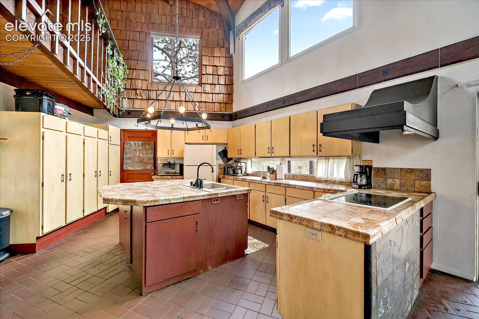 Listing photo 11 for 18640 Cloven Hoof Drive