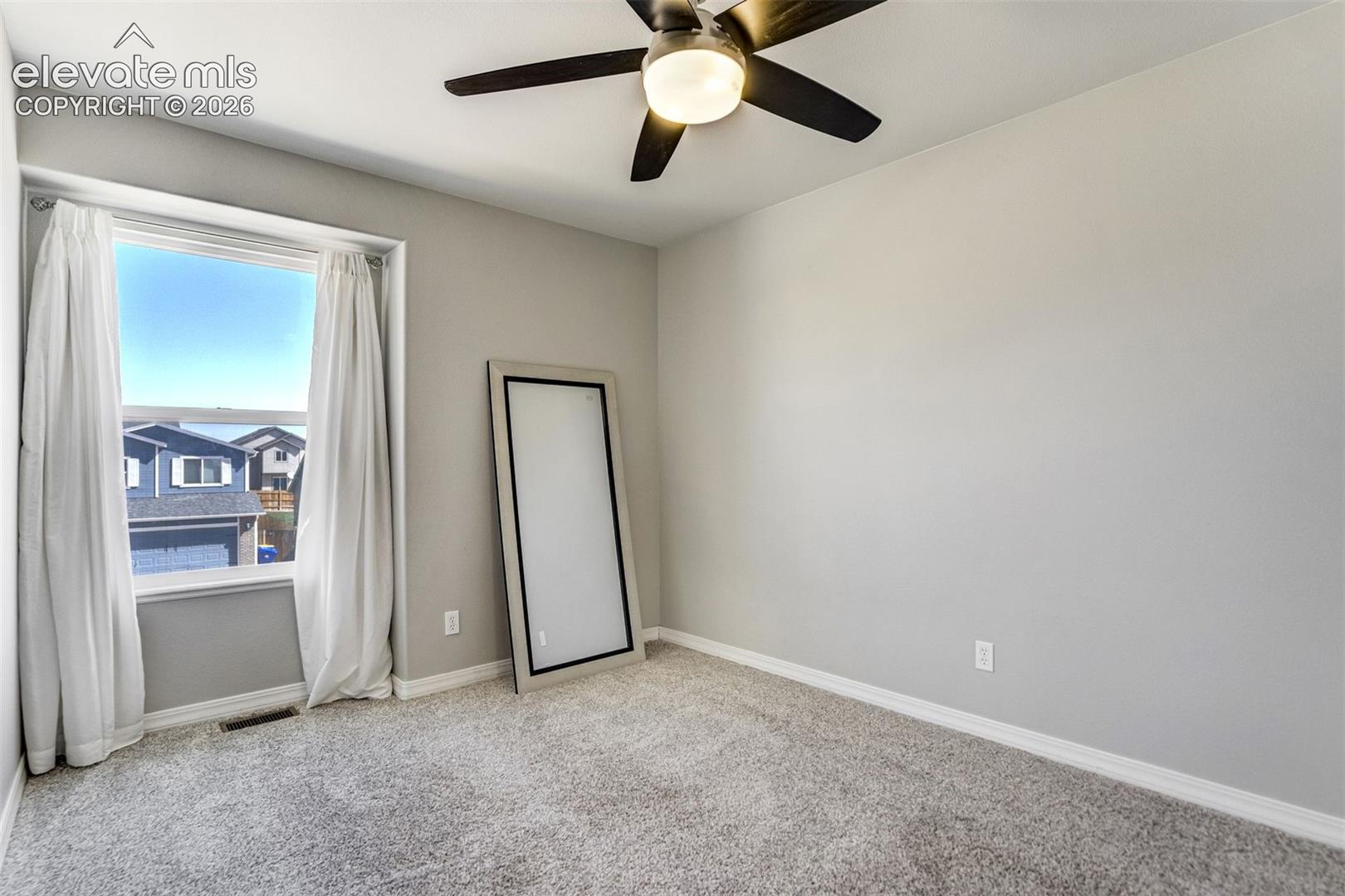 Listing photo 32 for 7335 Willowdale Drive