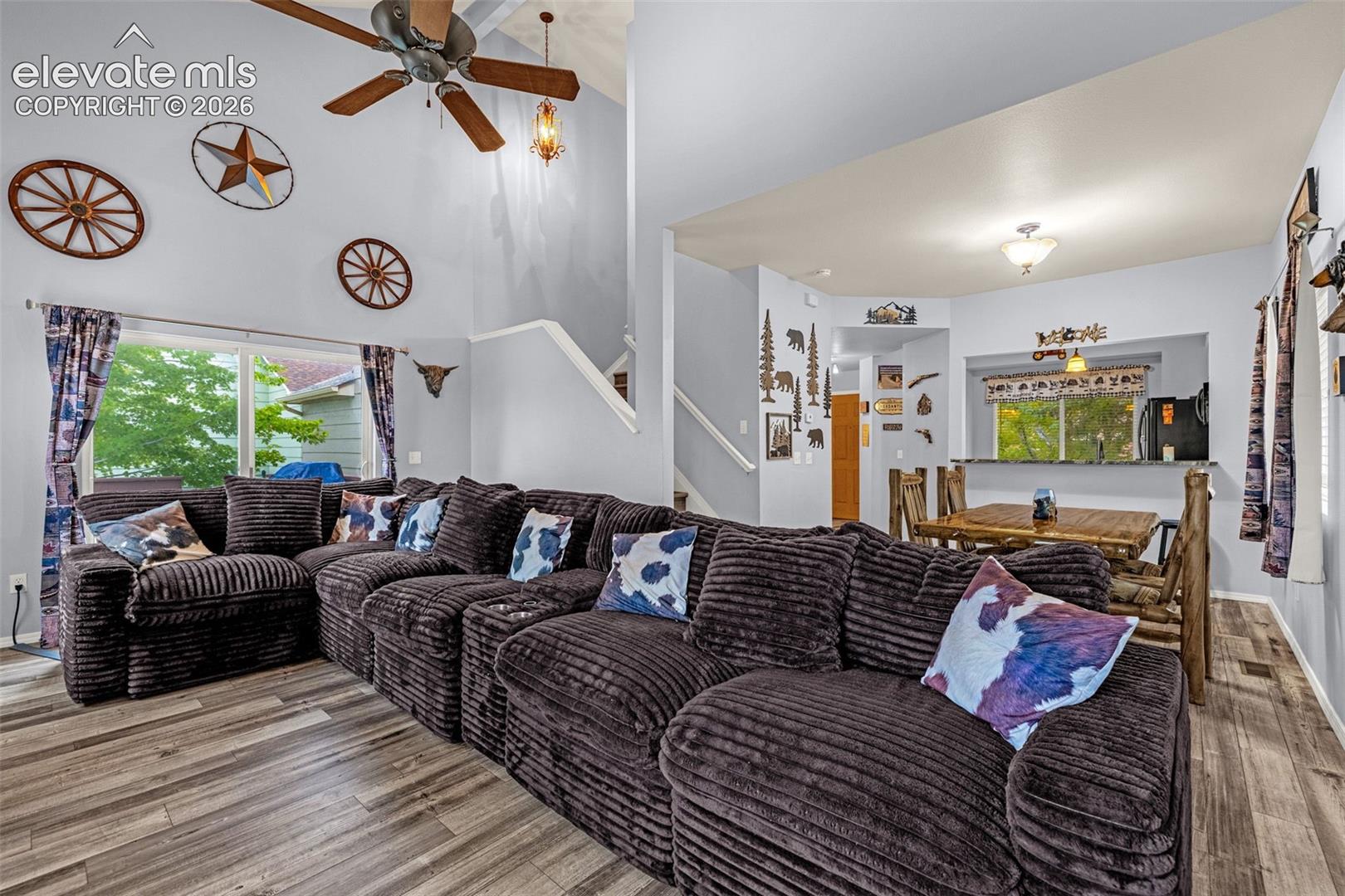 Listing photo 12 for 15628 Dawson Creek Drive