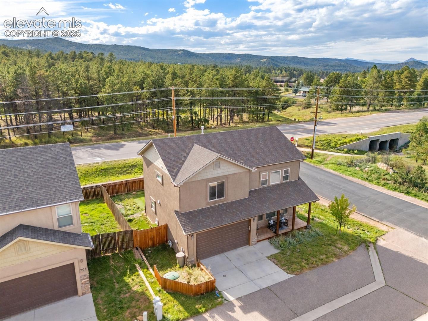 Listing photo 2 for 701 Valley View Drive