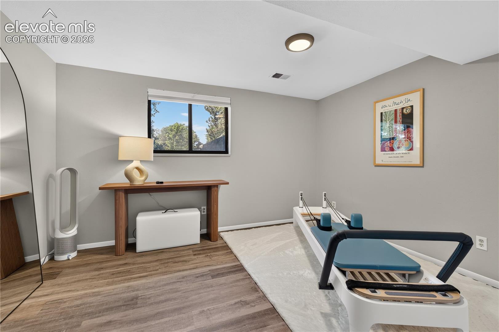Listing photo 28 for 369 Burgess Drive