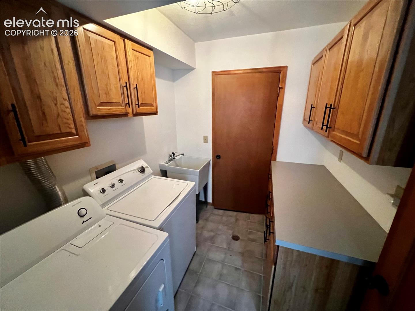 Listing photo 12 for 602 RUXTON Avenue