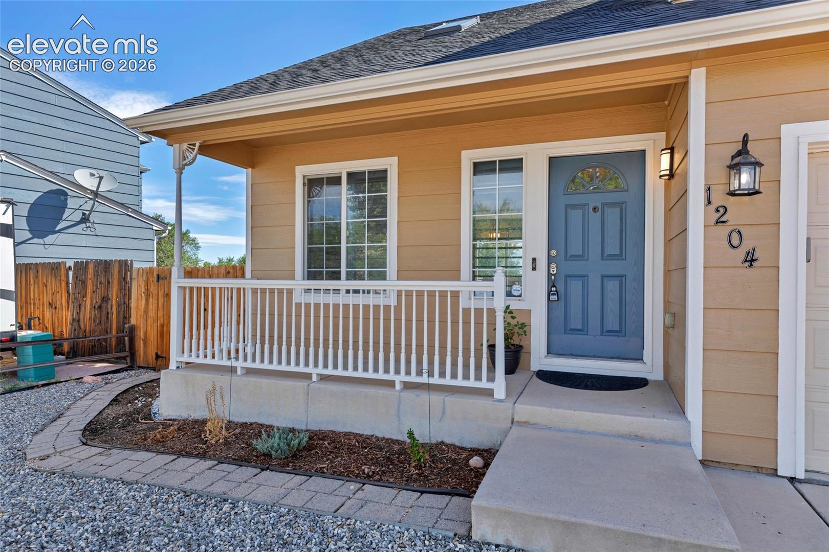 Listing photo 7 for 1204 White Stone Way