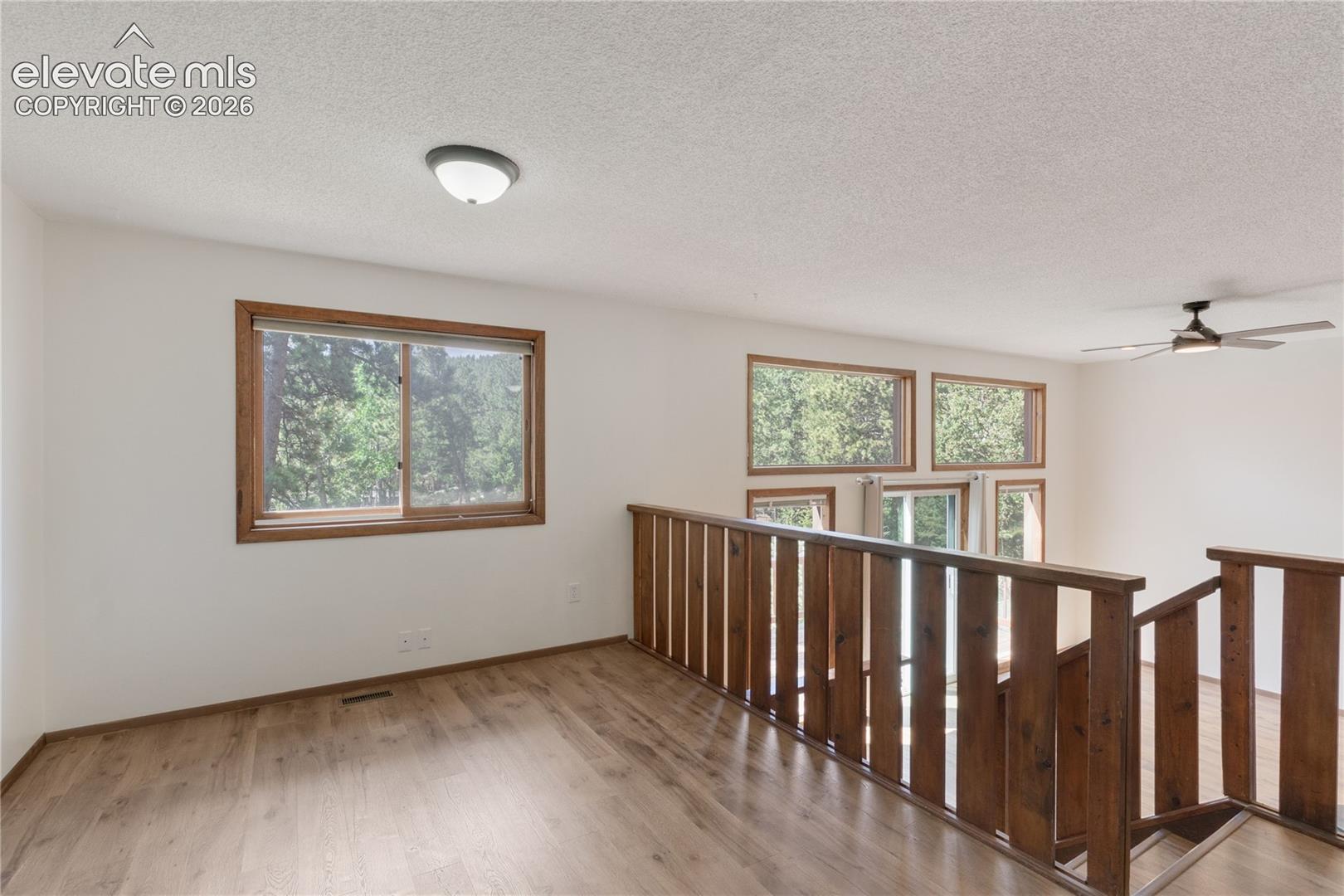 Listing photo 17 for 1257 W Midland Avenue