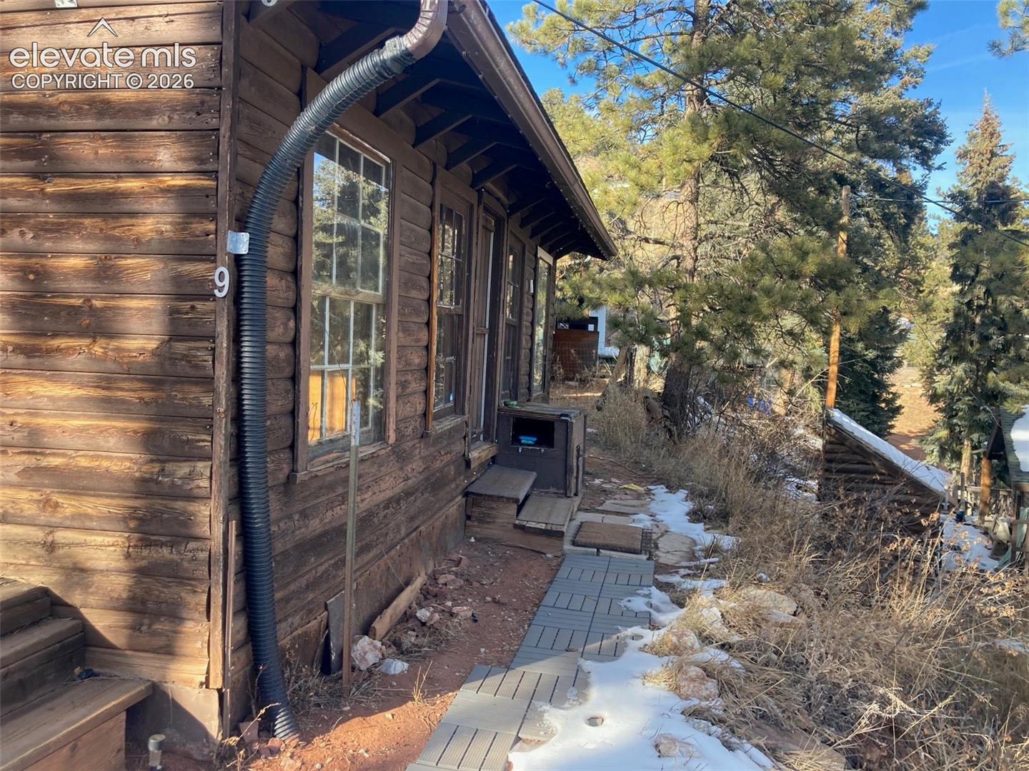 Listing photo 14 for 1052 W Highway 24