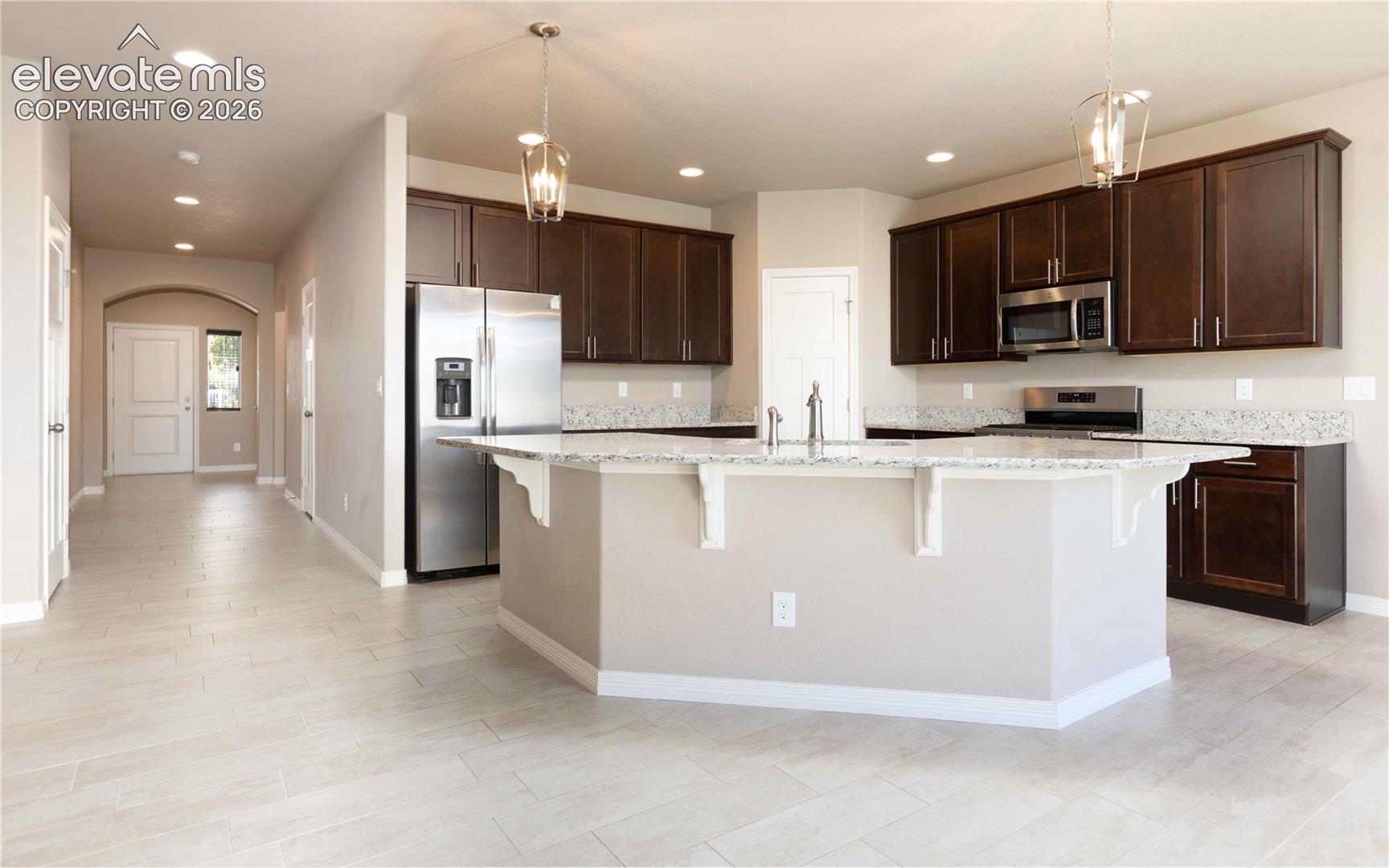 Listing photo 11 for 7684 Peachleaf Drive