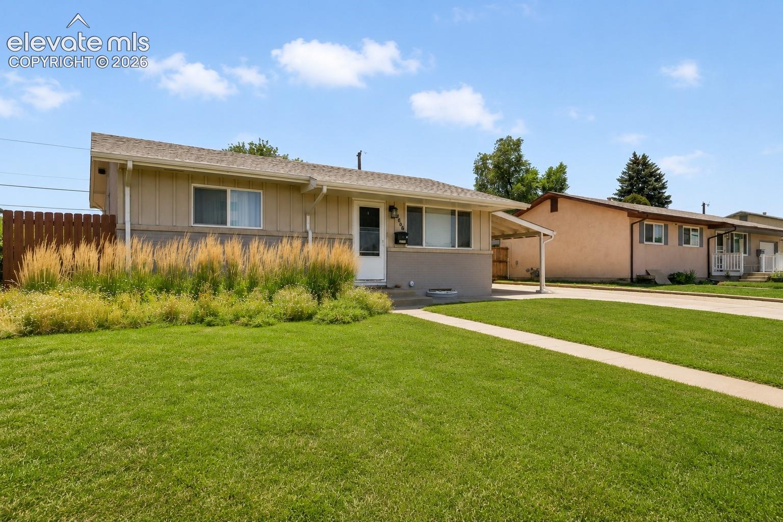 Listing photo 2 for 3506 Lancaster Drive