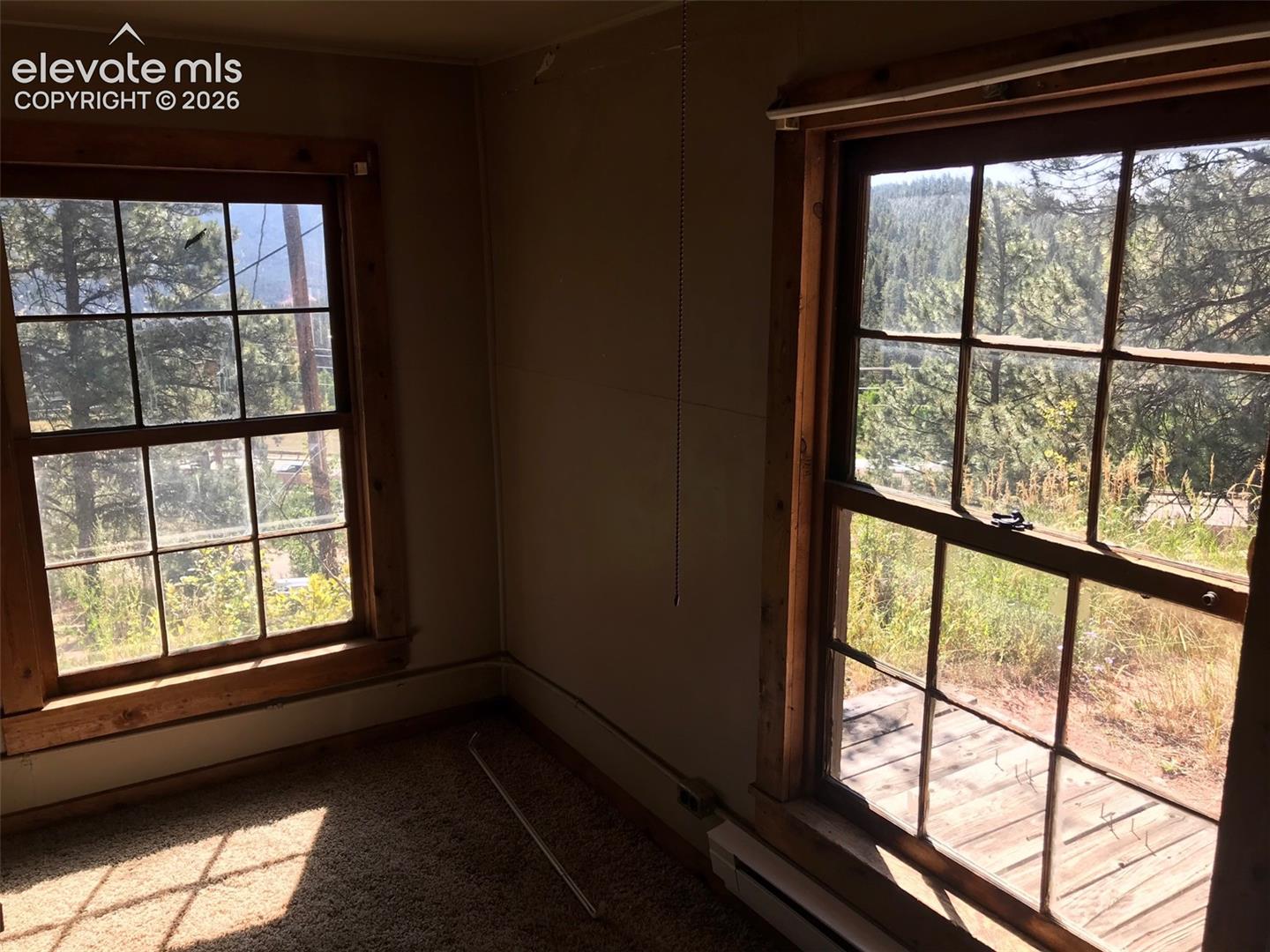 Listing photo 6 for 1052 W Highway 24