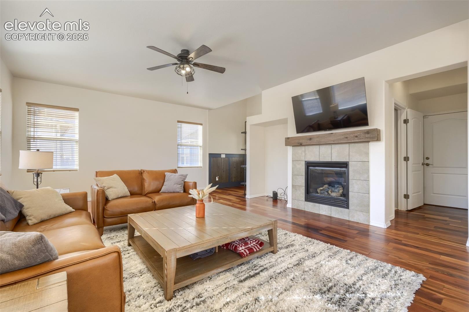 Listing photo 2 for 10149 Angeles Road