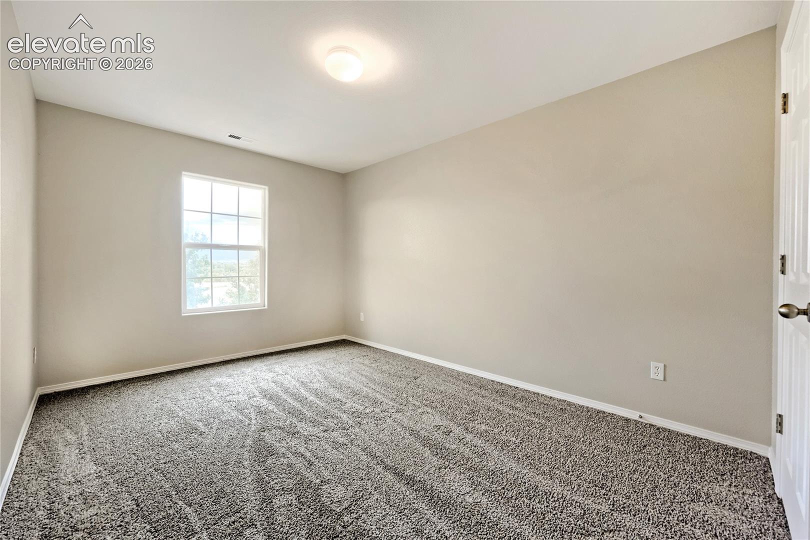 Listing photo 22 for 10505 Wells Point