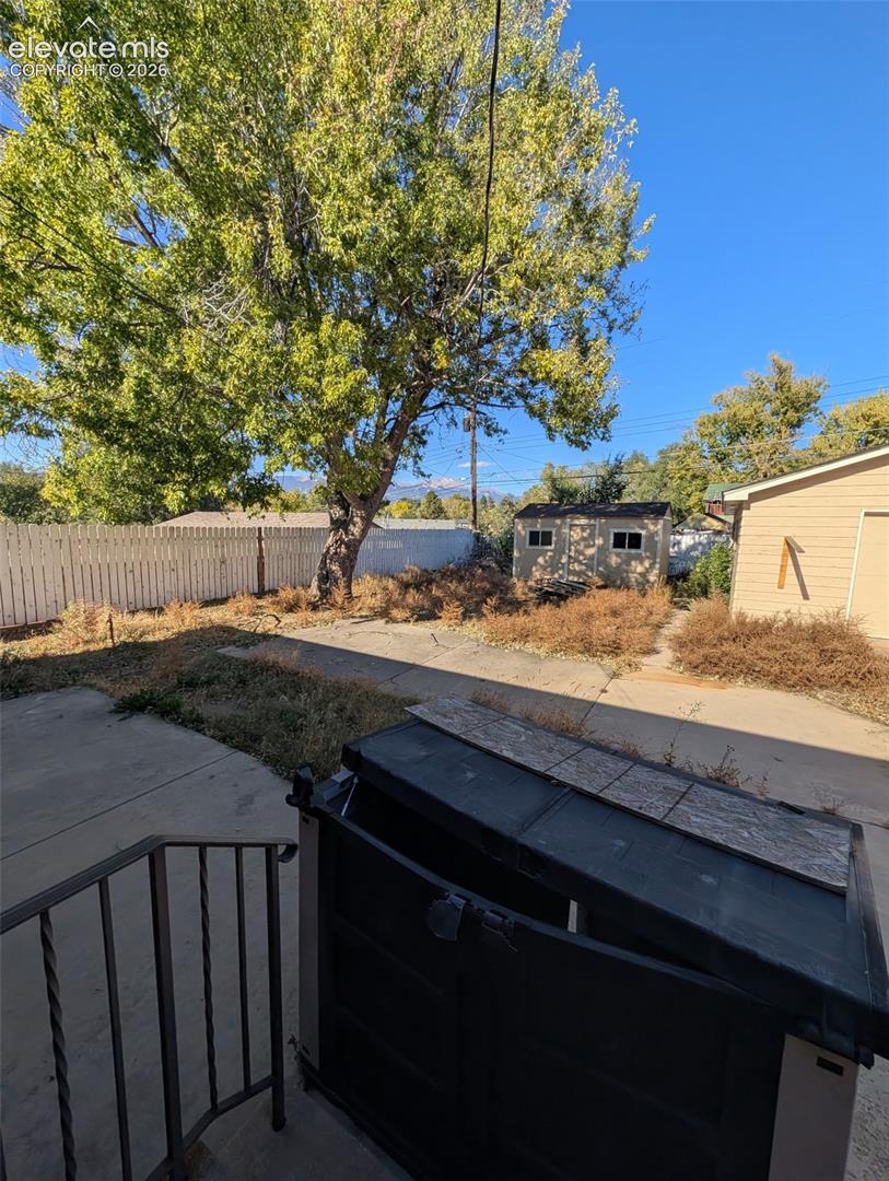 Listing photo 15 for 10 N Garland Avenue