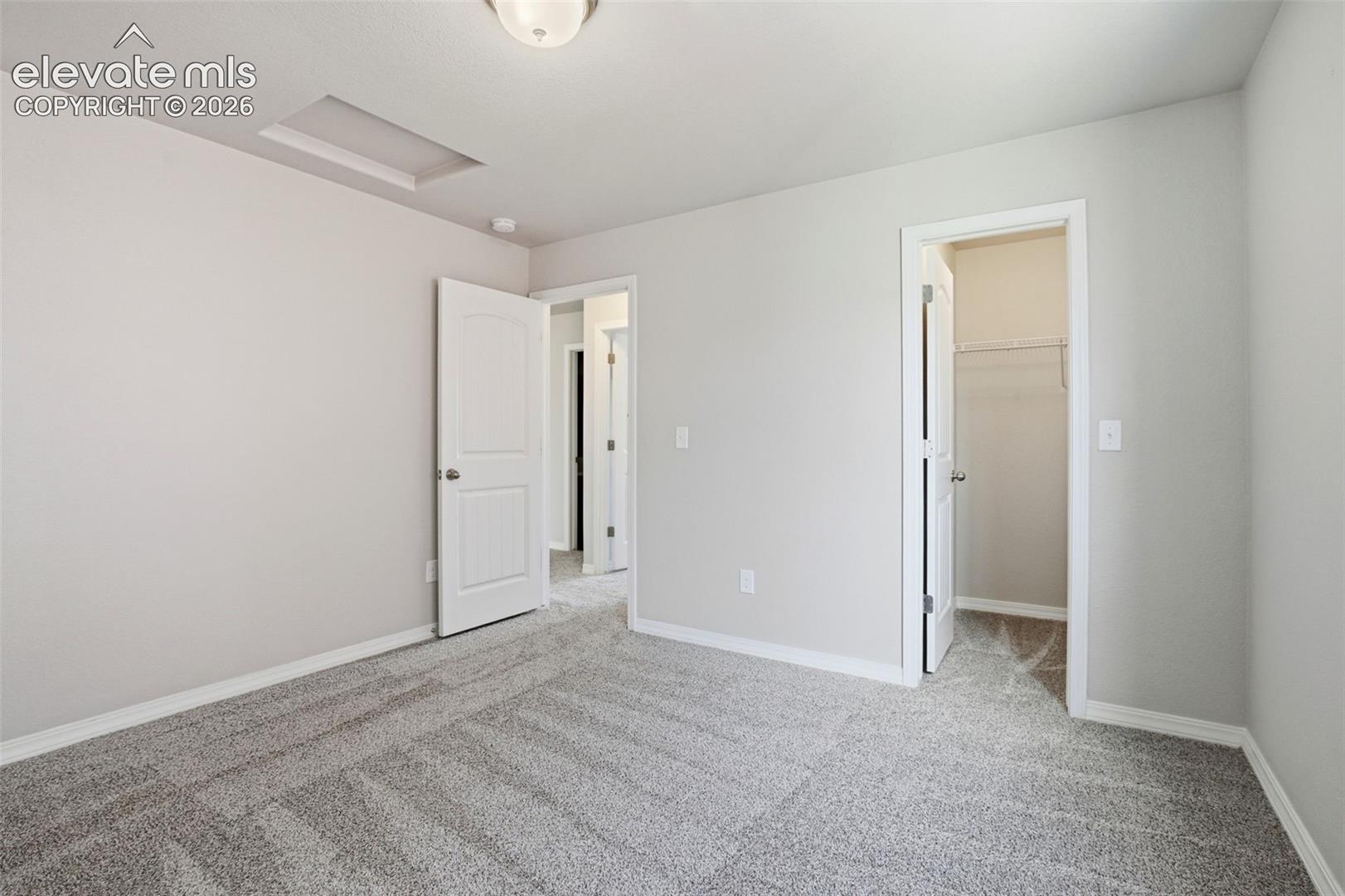 Listing photo 32 for 10725 Traders Parkway