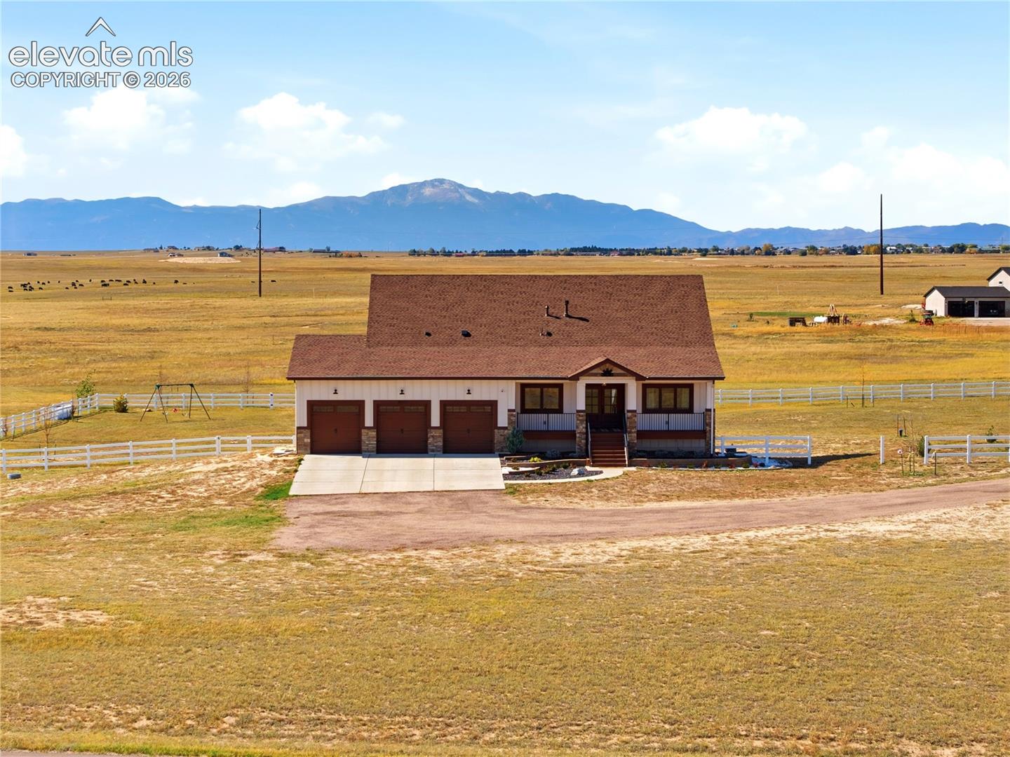 Listing photo 3 for 16525 Judge Orr Road