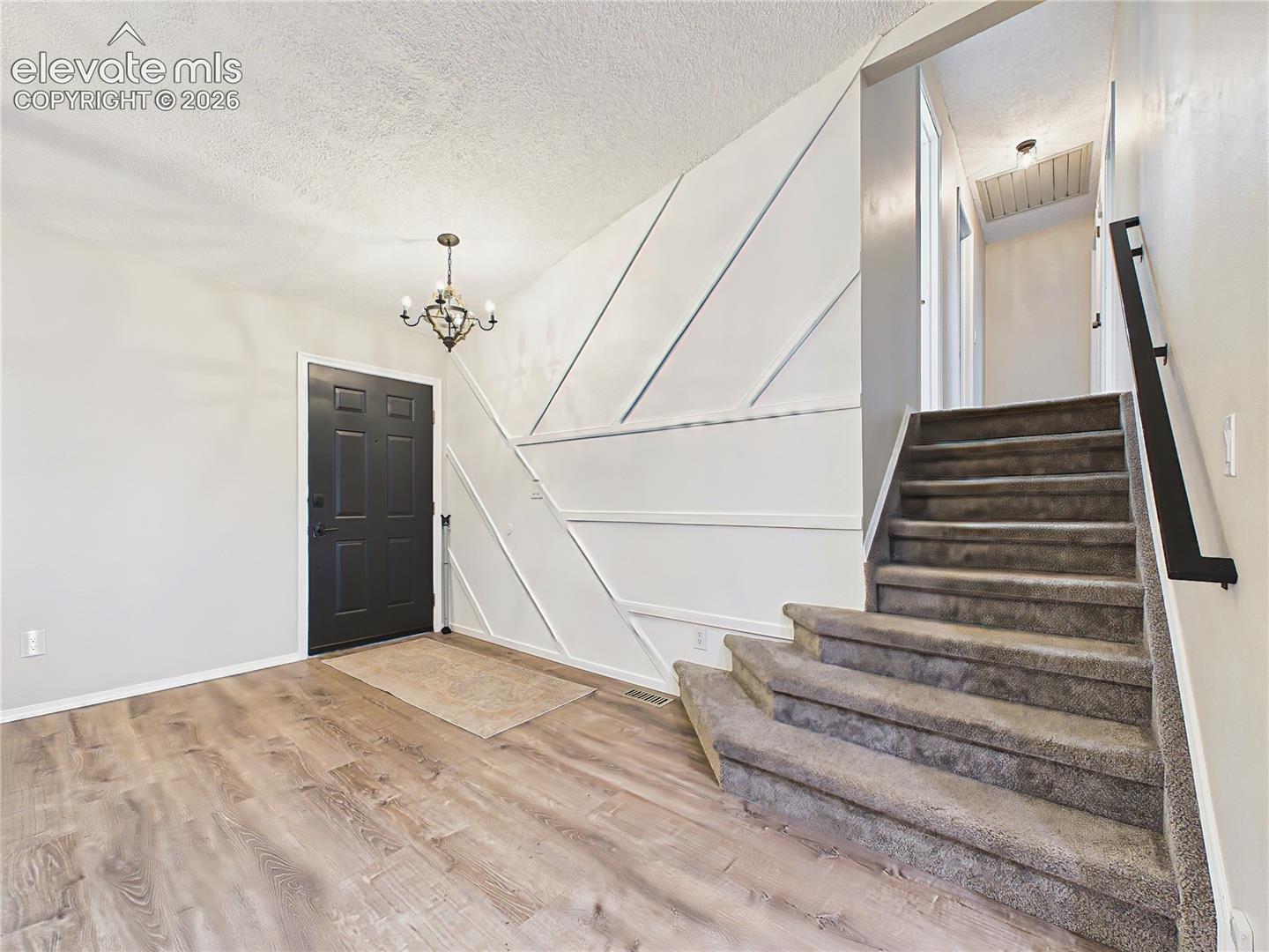 Listing photo 4 for 8252 Brigantine Drive