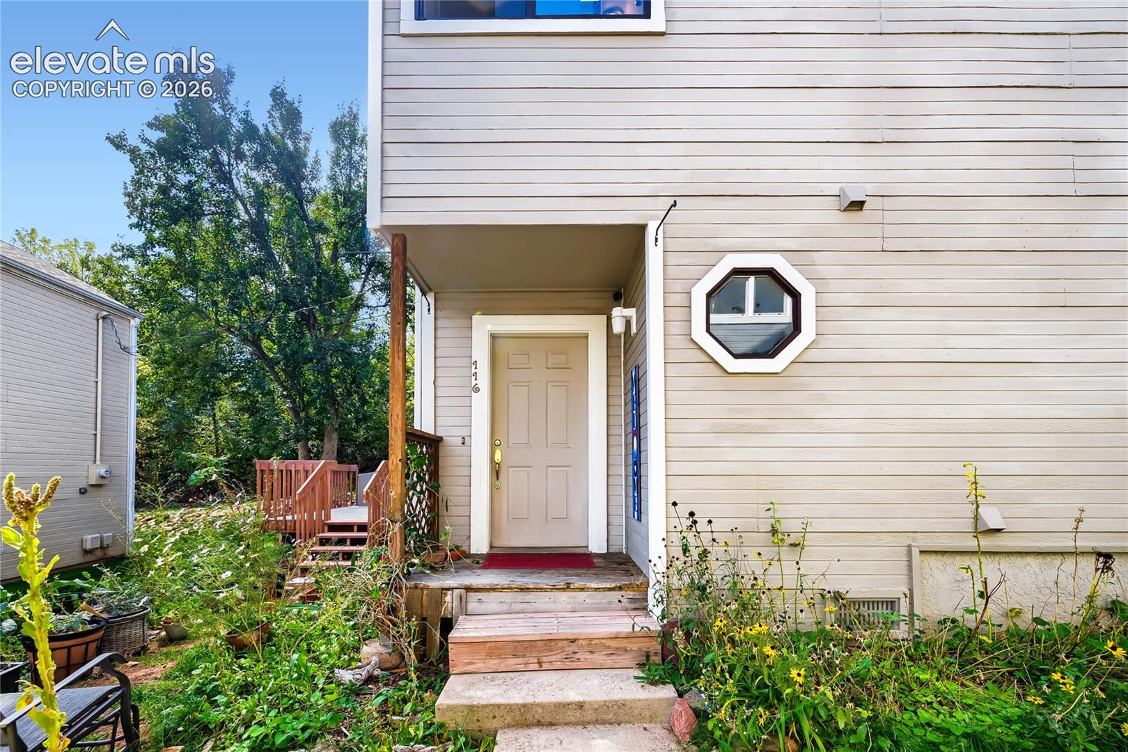 Listing photo 2 for 116 Manitou Place