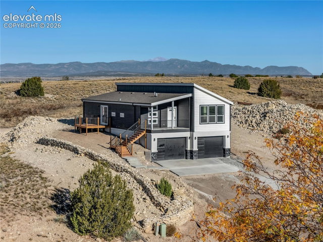 893 S Greenway Avenue — listing photo