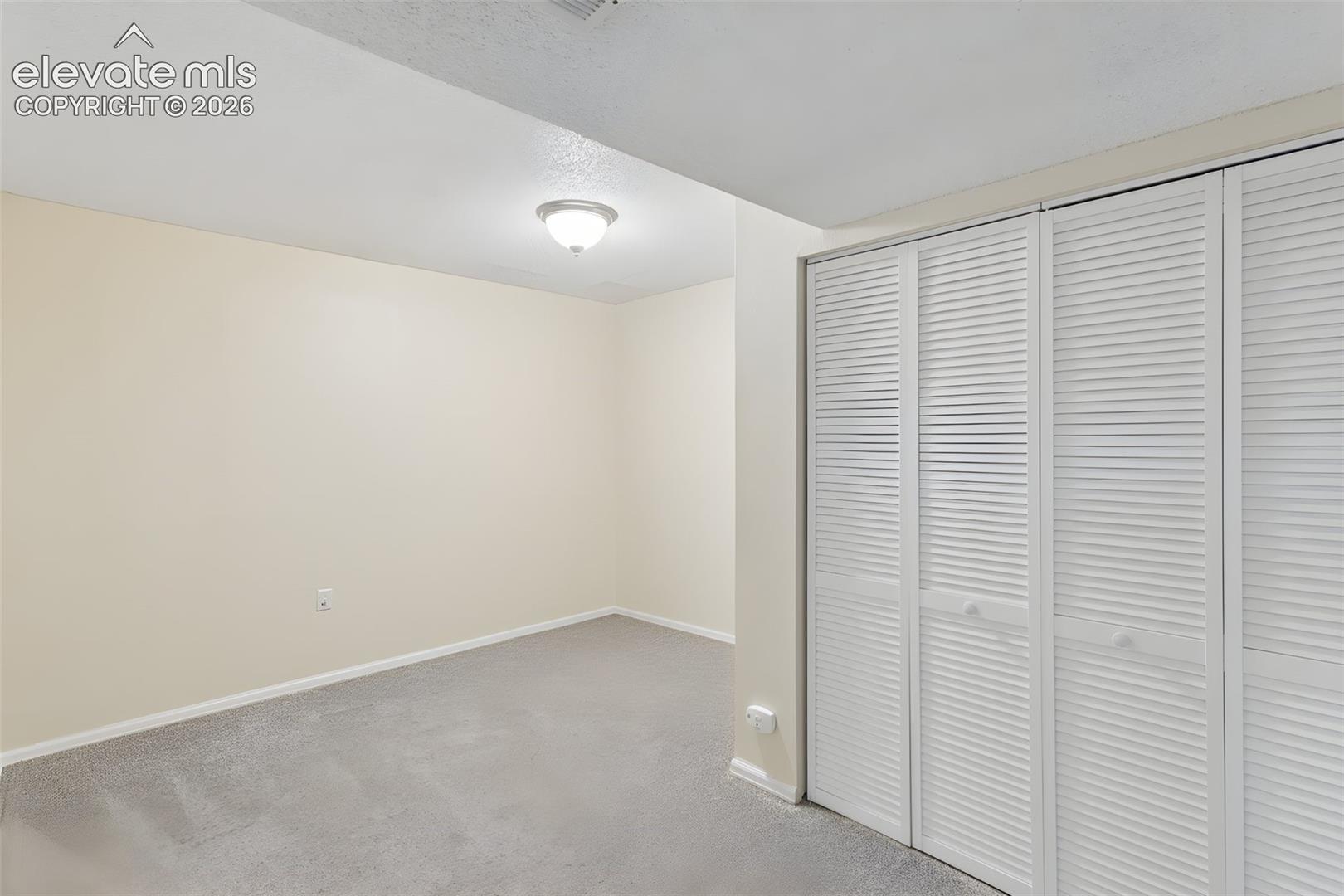 Listing photo 27 for 6420 Stonehedge Drive