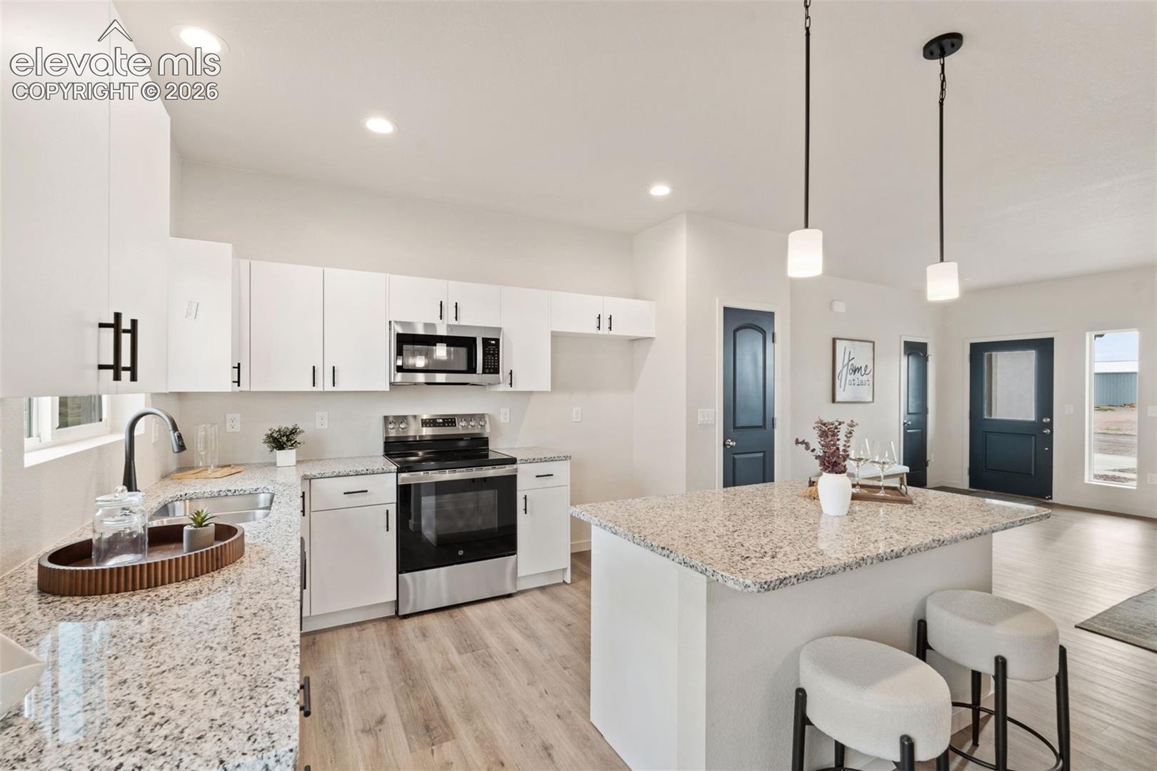 Listing photo 15 for 280 S Meriweather Drive