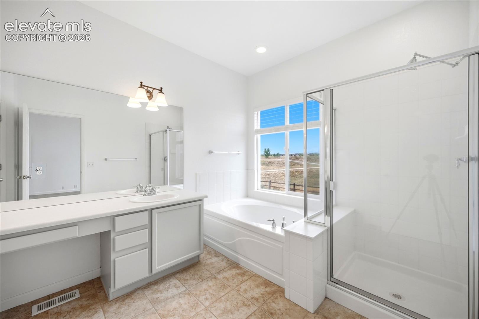 Listing photo 22 for 12354 Pine Valley Circle