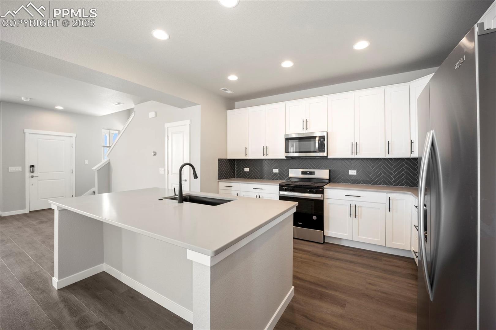 9258 Kurie Mine Lane, photo 10
