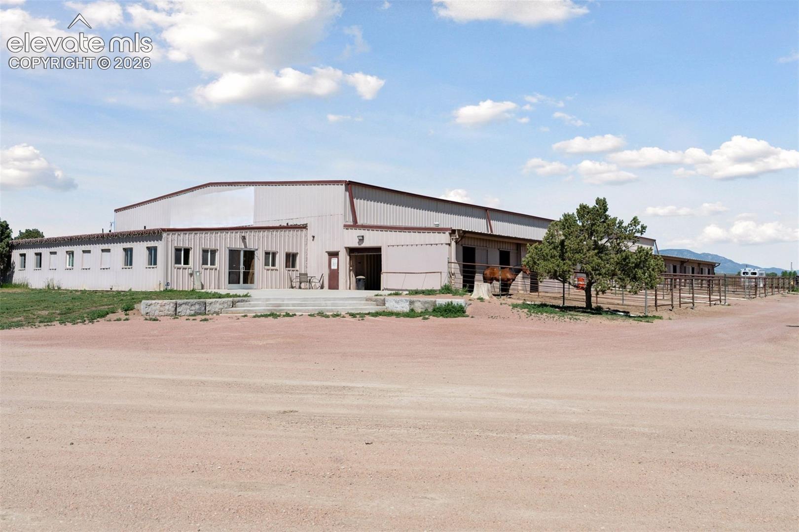 Listing photo 12 for 16990 Old Pueblo Road