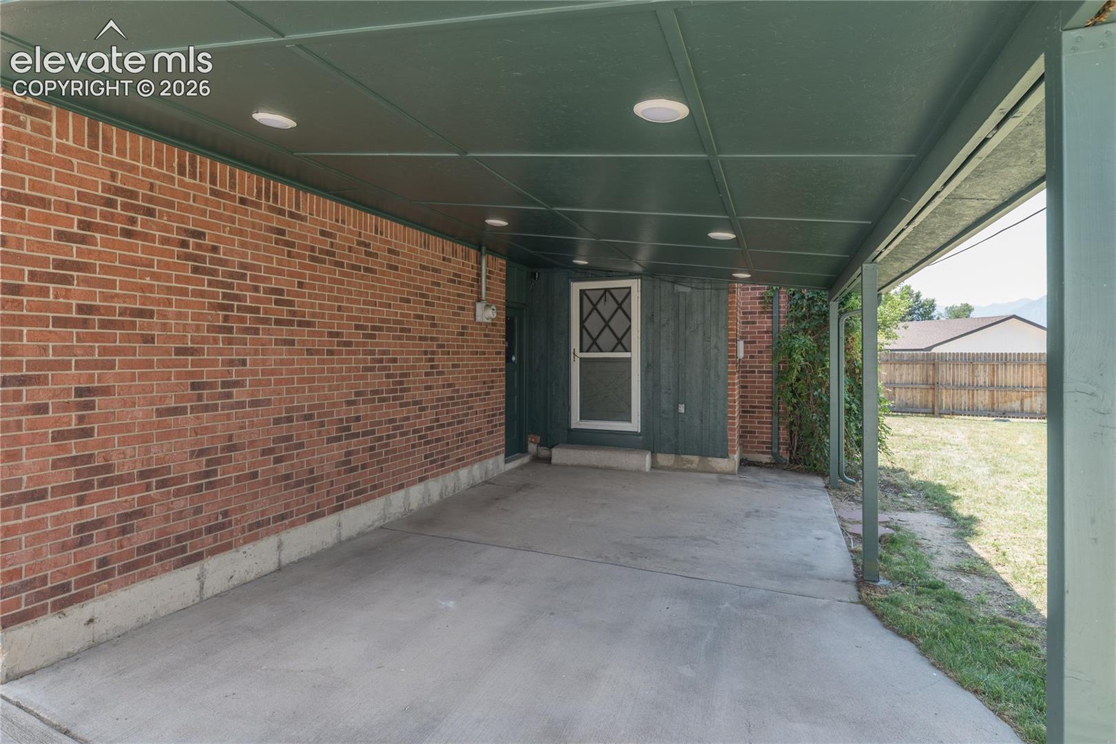 702 Leta Drive, photo 32