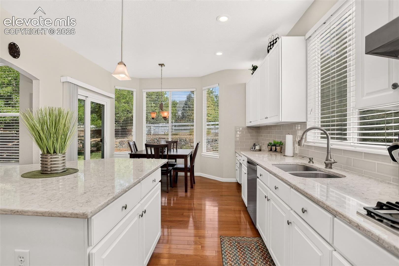 Listing photo 11 for 20737 E Fair Lane