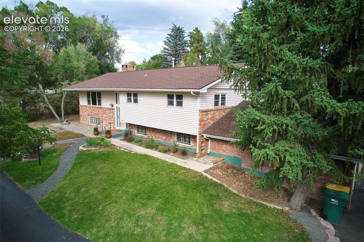 6827 Rosewood Drive — listing photo