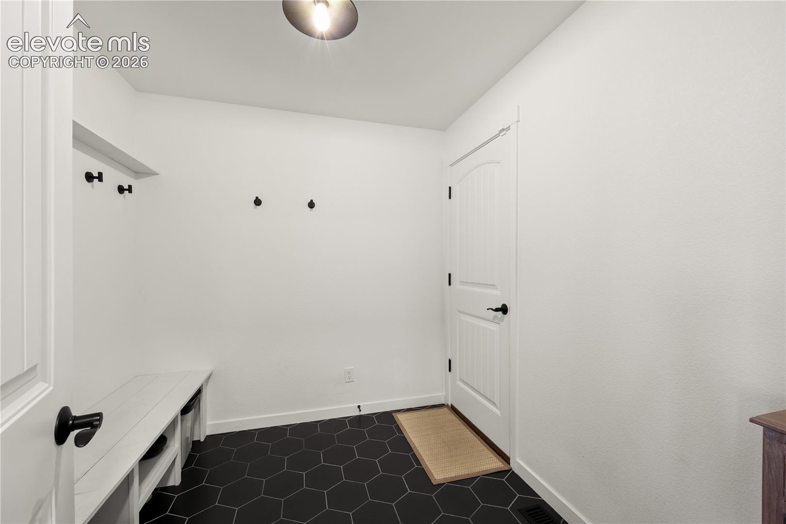 Listing photo 37 for 6538 Cumbre Vista Way