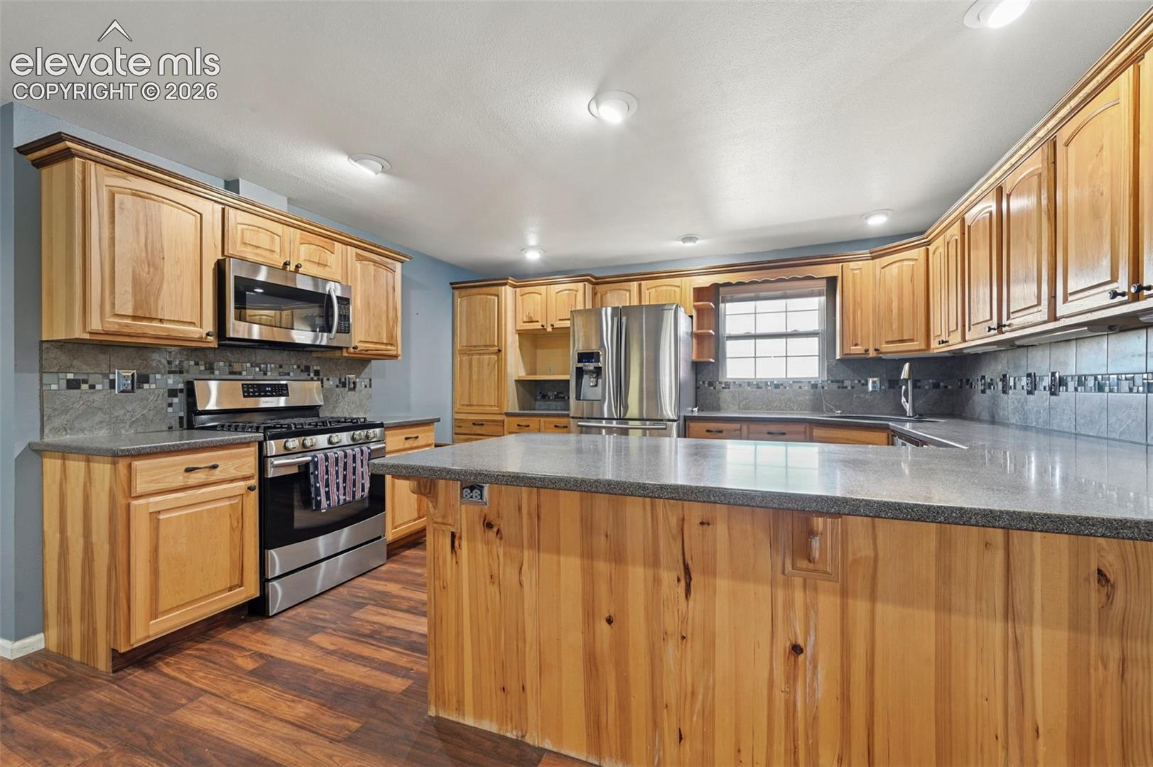 Listing photo 10 for 35035 Shear Road