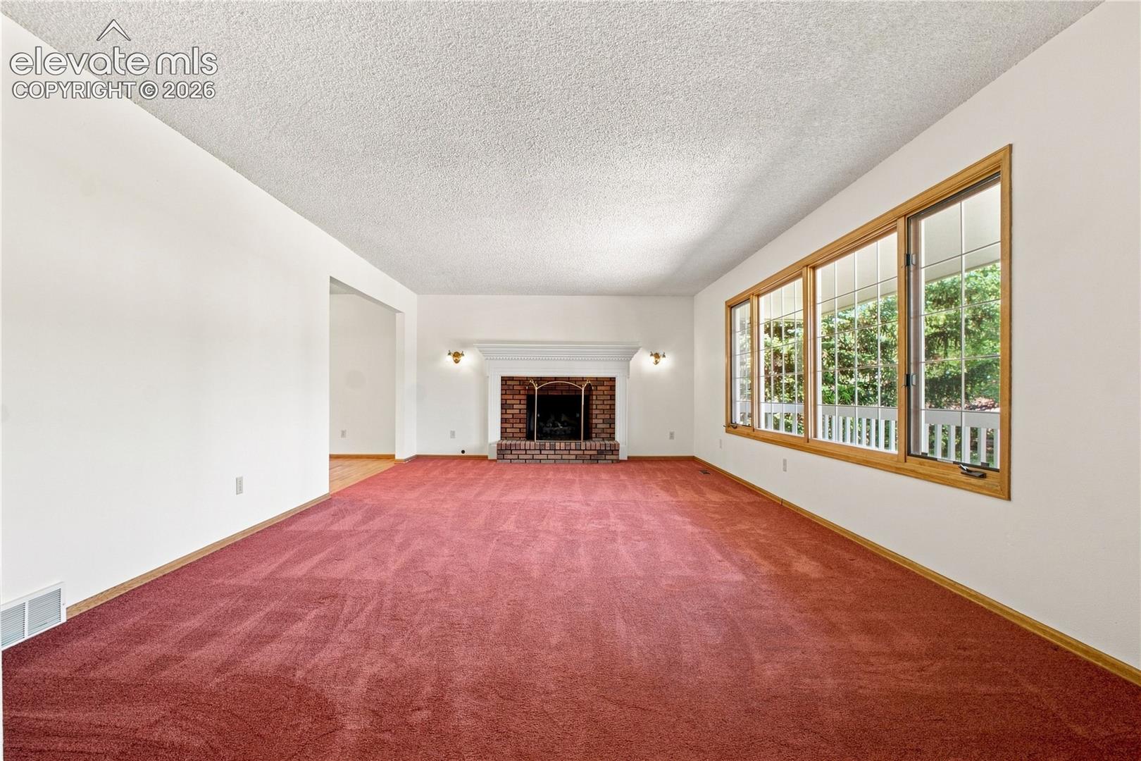 Listing photo 11 for 435 W Woodmen Road
