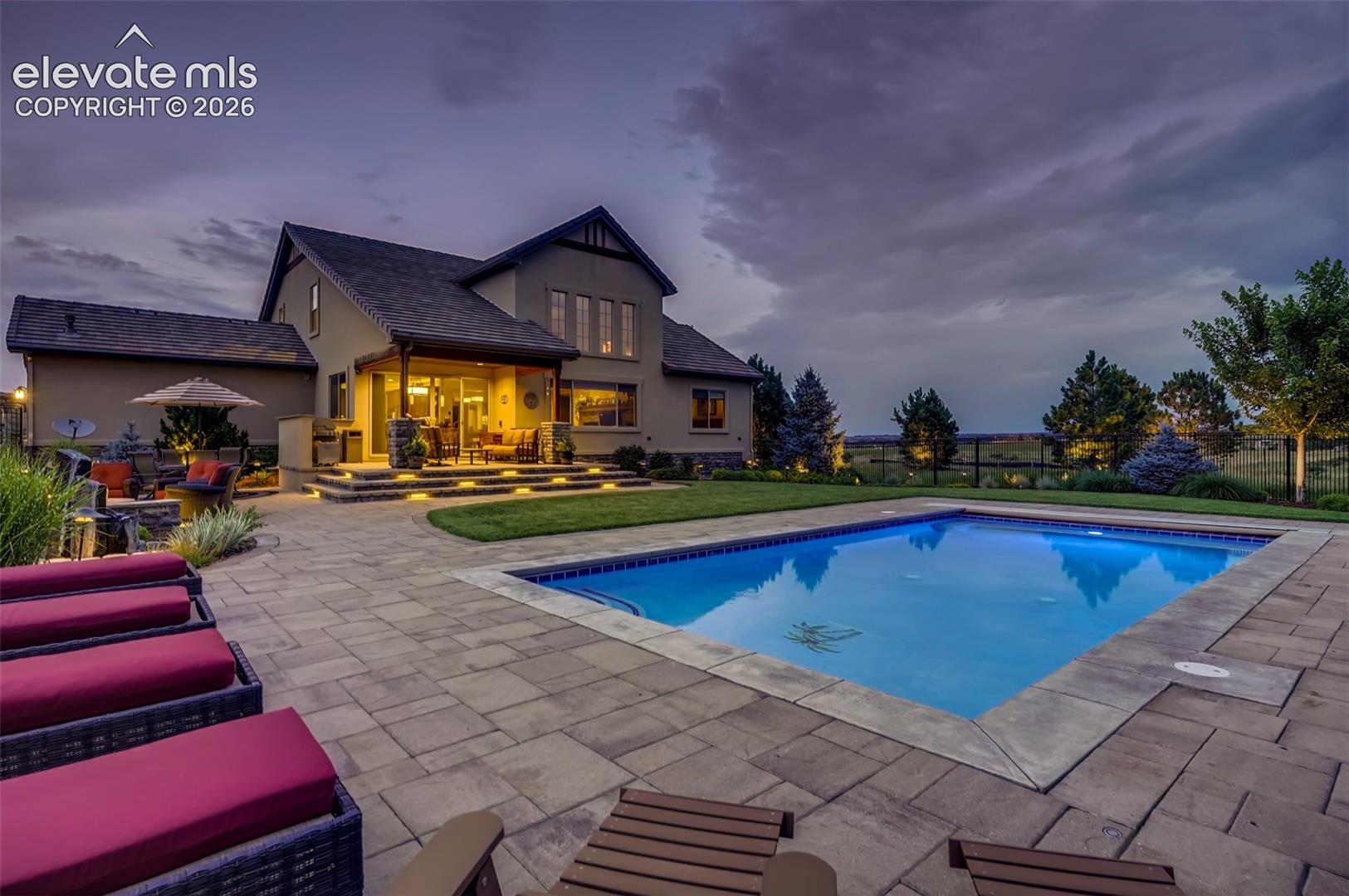 Listing photo 15 for 5671 Campina Way