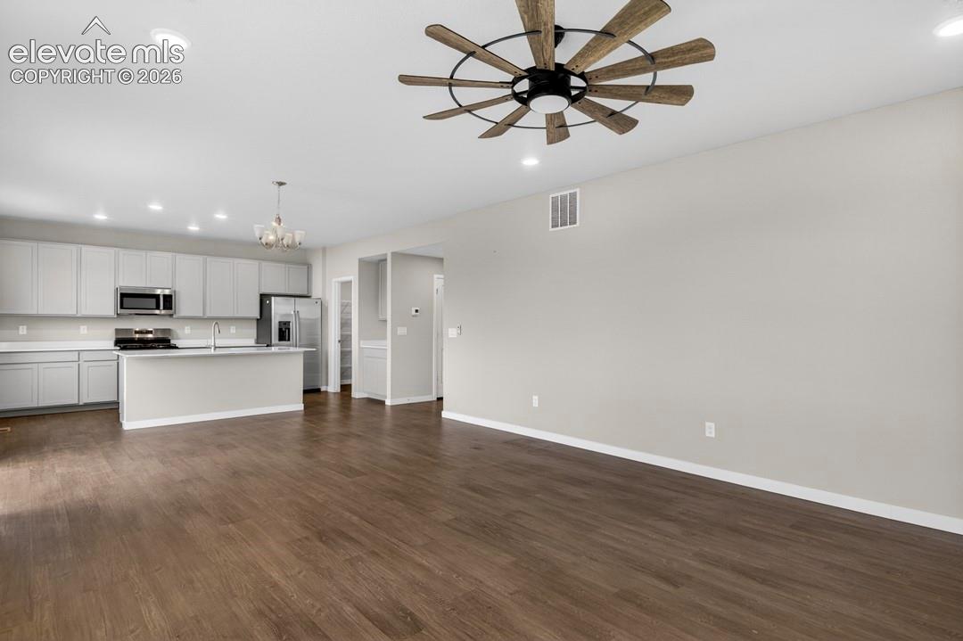 Listing photo 4 for 8435 Frasco Drive
