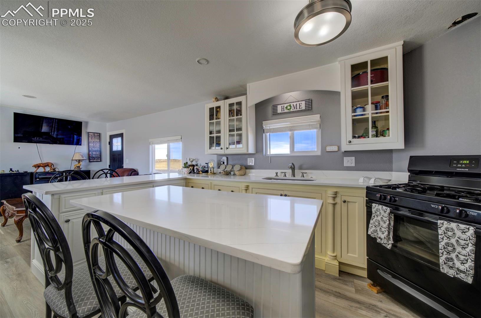 Listing photo 16 for 24225 Myers Road