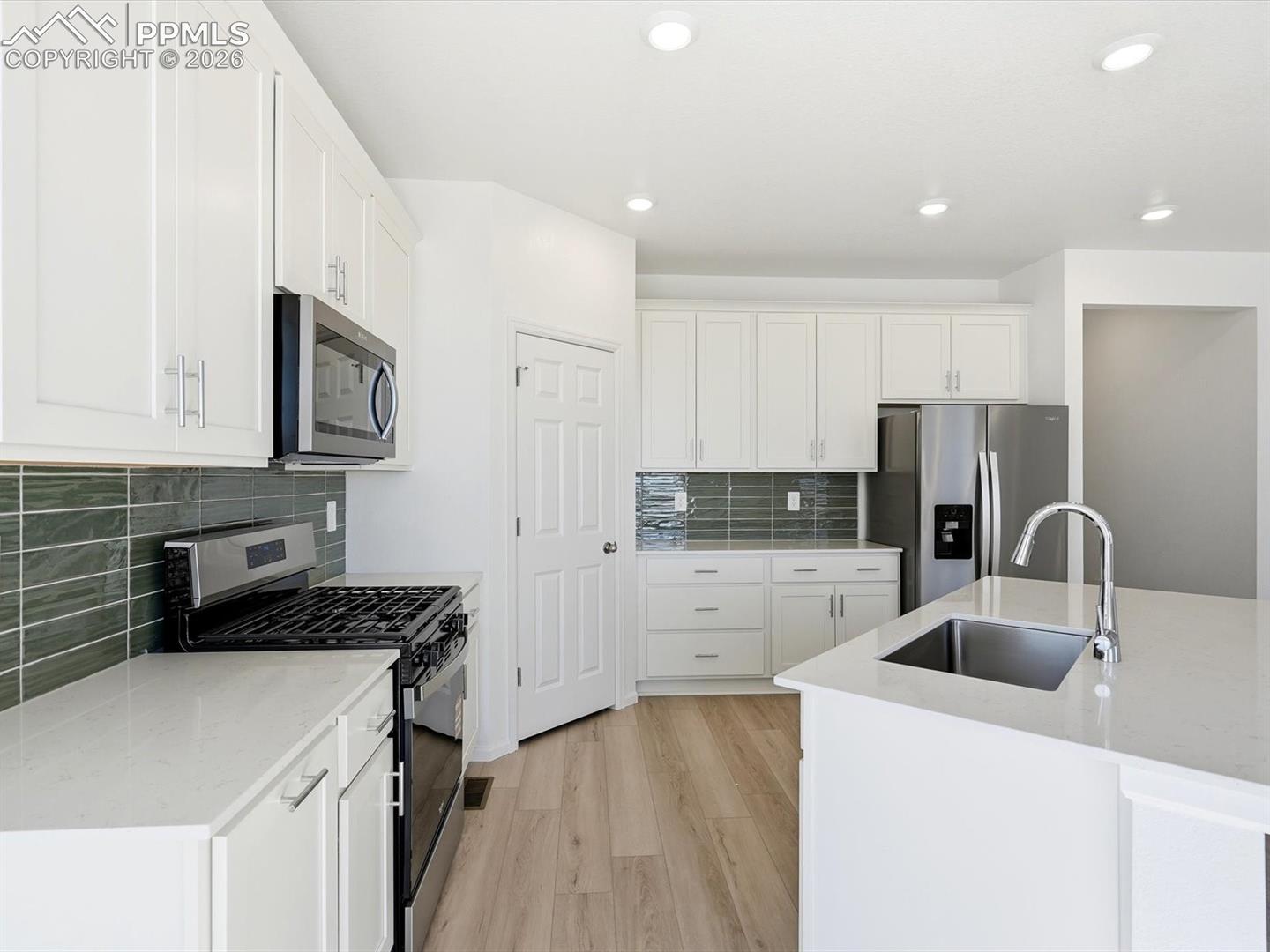 Listing photo 24 for 13219 Valley Peak Drive
