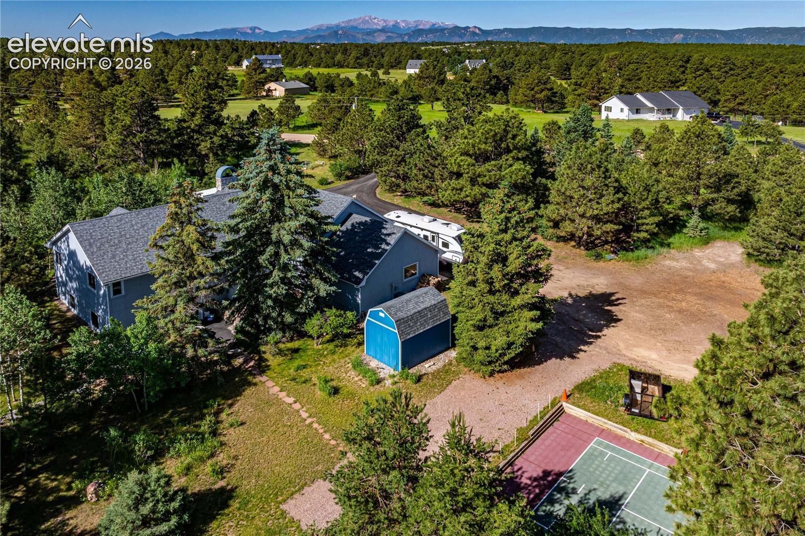 Listing photo 11 for 17815 Saddlewood Road