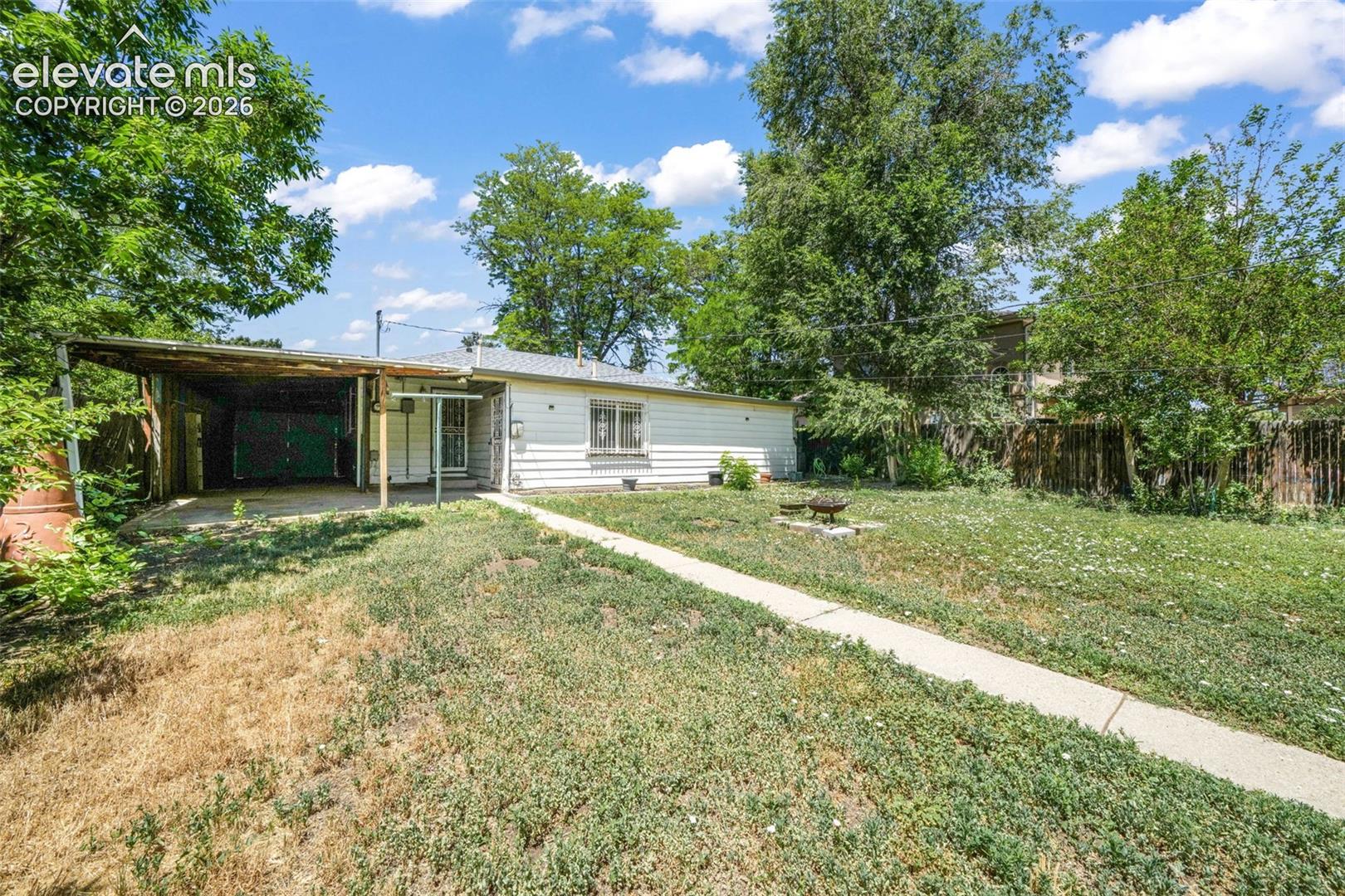 Listing photo 43 for 920 S Canosa Court