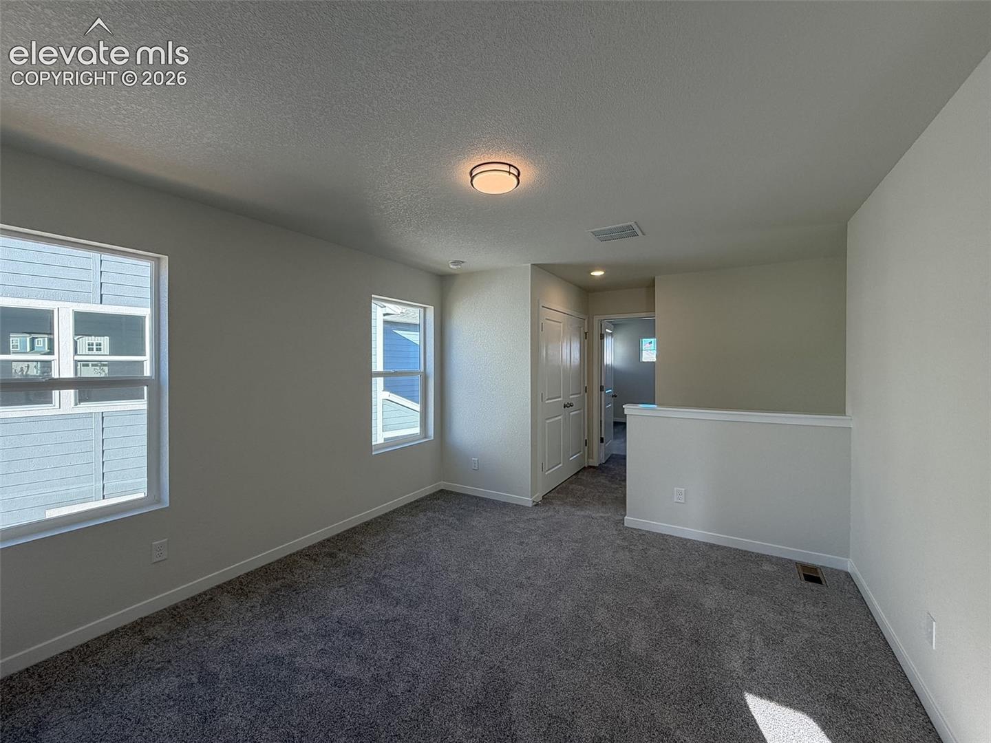 Listing photo 15 for 8515 Blue Feather Loop