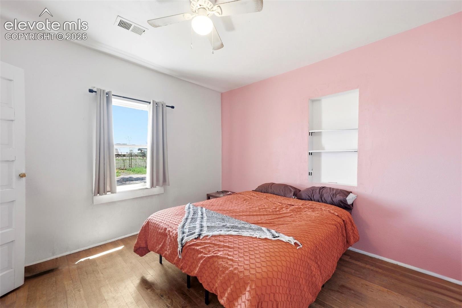 Listing photo 10 for 35270 Ford Road