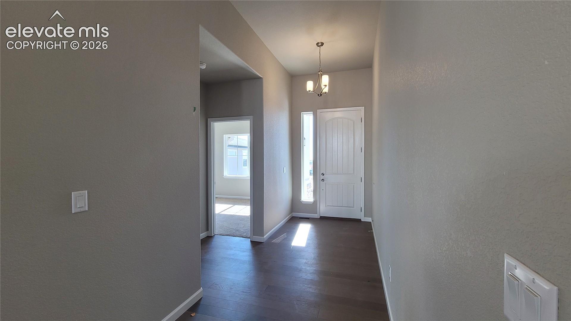 Listing photo 2 for 6646 Miro Lane